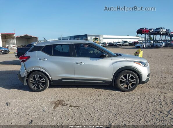 3N1CP5DV5LL483197 2020 NISSAN KICKS Silver უკანა სალონის ხედი