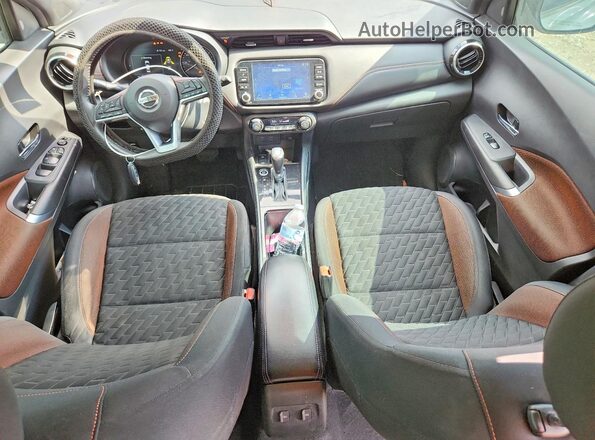 3N1CP5DV5ML497957 2021 NISSAN KICKS Серый Вид панели приборов