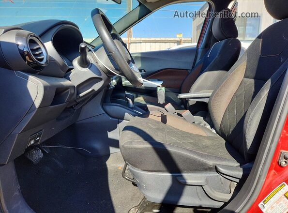 3N1CP5DV6LL545089 2020 NISSAN KICKS Red Вид салону спереду
