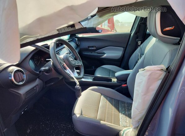 3N1CP5DV6RL473688 2024 NISSAN KICKS Silver Vista interior delantera