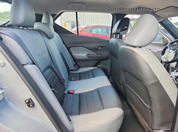 3N1CP5DV6RL509282 2024 NISSAN KICKS Серый Вид задней части салона