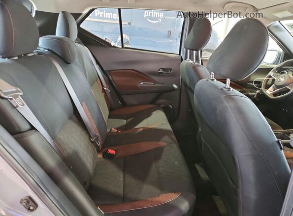 3N1CP5DV6RL515695 2024 NISSAN KICKS Gray Հետևի նստատեղերի տեսք