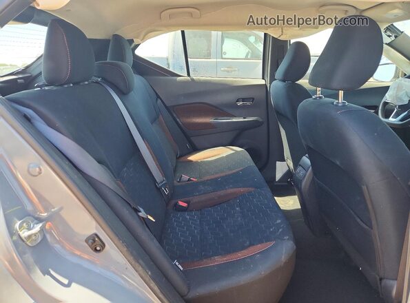 3N1CP5DV6RL538359 2024 NISSAN KICKS Gray უკანა სავარძლების ხედი