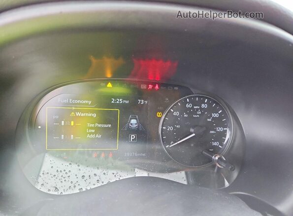 3N1CP5DV6RL550947 2024 NISSAN KICKS White Instrument cluster view