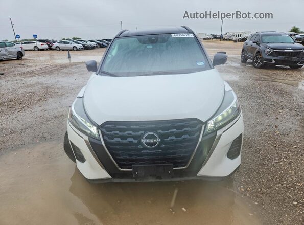 3N1CP5DV6RL550947 2024 NISSAN KICKS White Front view