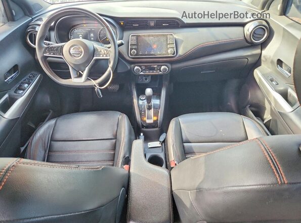 3N1CP5DV7LL500226 2020 NISSAN KICKS Silver Вид панелі приладів