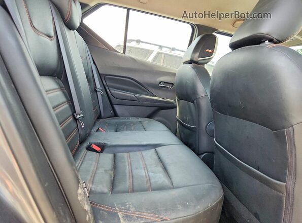 3N1CP5DV7LL564833 2020 NISSAN KICKS Gray Rear seats view