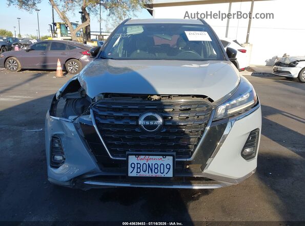 3N1CP5DV7NL514758 2022 NISSAN KICKS Silver უკანა სალონის ხედი