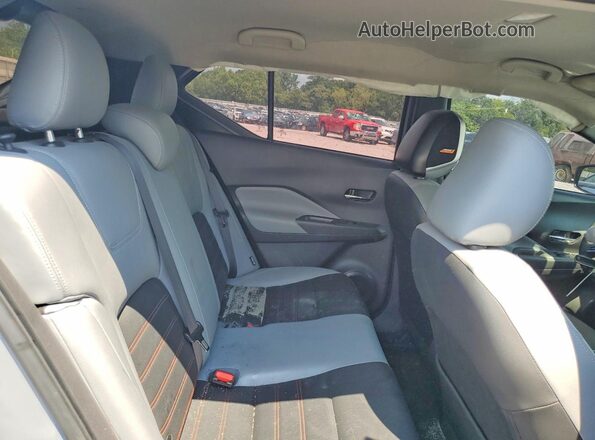 3N1CP5DV7RL503233 2024 NISSAN KICKS Gray Widok wnętrza z tyłu