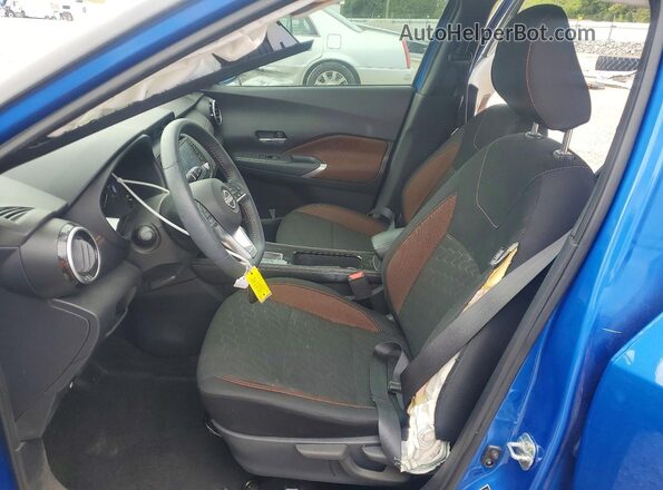 3N1CP5DV7RL553677 2024 NISSAN KICKS Blue Вид салону спереду