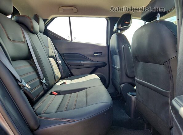 3N1CP5DV8LL519707 2020 NISSAN KICKS Gray Հետևի նստատեղերի տեսք