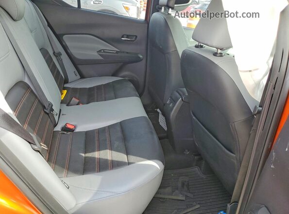 3N1CP5DV8PL570128 2023 NISSAN KICKS Orange Вид задніх сидінь