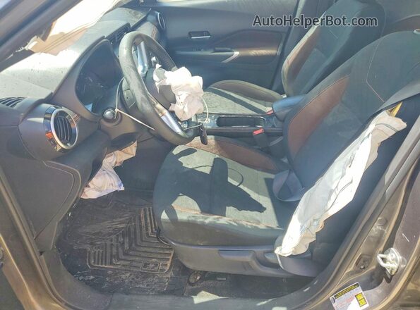 3N1CP5DV8RL529646 2024 NISSAN KICKS Gray Widok wnętrza z przodu