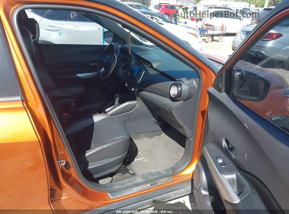 3N1CP5DV9LL566583 2020 NISSAN KICKS Orange Вид салону спереду