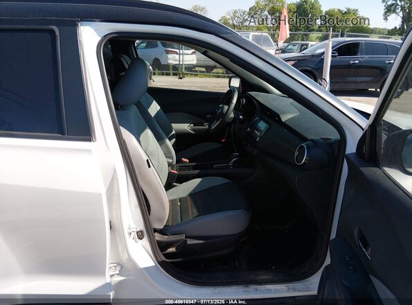 3N1CP5DV9ML511844 2021 NISSAN KICKS White Vista interior delantera