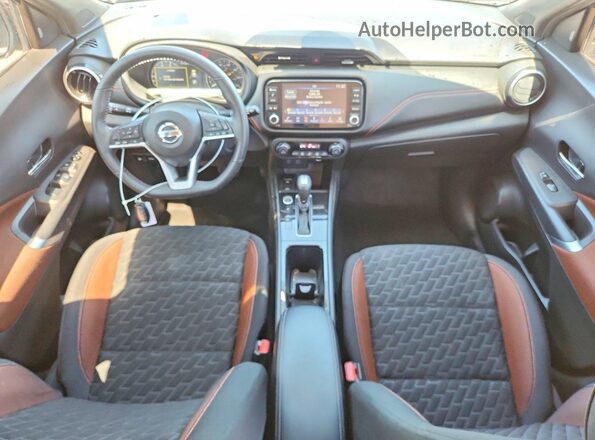 3N1CP5DV9ML520740 2021 NISSAN KICKS Gray წინა პანელის ხედი