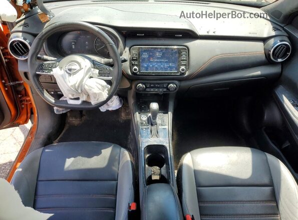 3N1CP5DV9NL481987 2022 NISSAN KICKS Orange Вид панелі приладів