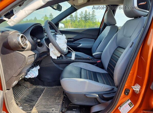 3N1CP5DVXPL528186 2023 NISSAN KICKS Orange Vista interior delantera