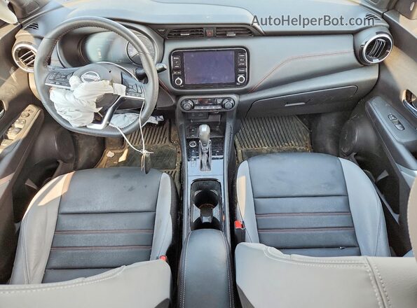 3N1CP5DVXPL528186 2023 NISSAN KICKS Orange Vista del salpicadero