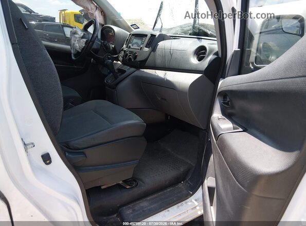 3N6CM0KN3JK696323 2018 NISSAN NV200 White Սալոնի դիմացի տեսք