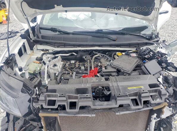 3N8AP6BA4SL336639 2025 NISSAN KICKS White Rear interior view
