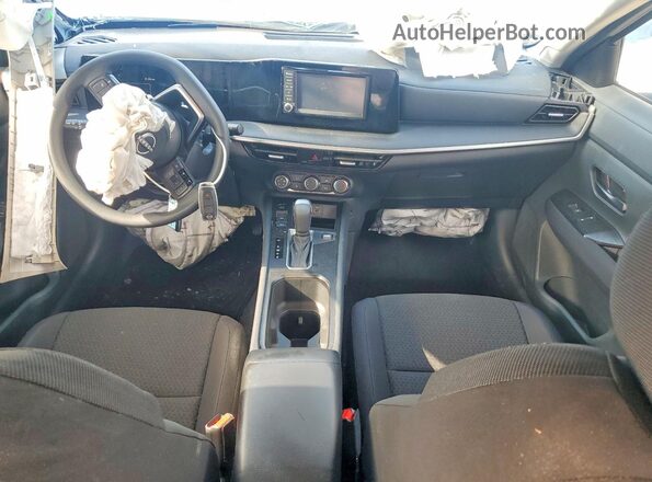 3N8AP6BA4SL336639 2025 NISSAN KICKS White Dashboard view