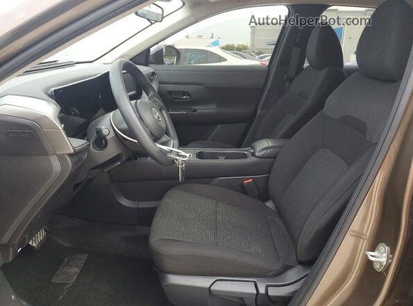 3N8AP6BA7SL318667 2025 NISSAN KICKS Tan Սալոնի դիմացի տեսք