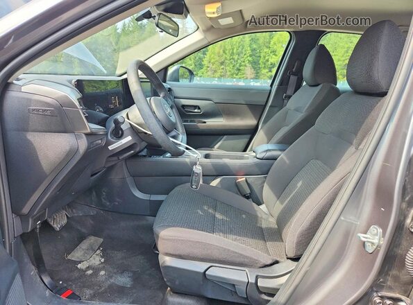 3N8AP6BB0SL372742 2025 NISSAN KICKS Charcoal წინა სალონის ხედი