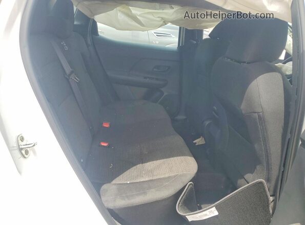3N8AP6BB4SL379032 2025 NISSAN KICKS White Հետևի նստատեղերի տեսք
