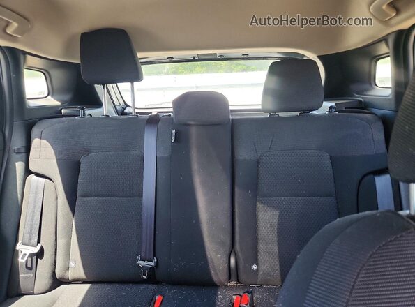3N8AP6BB6SL342340 2025 NISSAN KICKS Gray Widok tylnych siedzeń