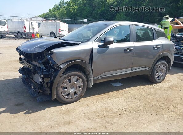 3N8AP6BE0TL348422 2026 NISSAN KICKS Gray წინა მარცხენა ხედი სამი მეოთხედიდან