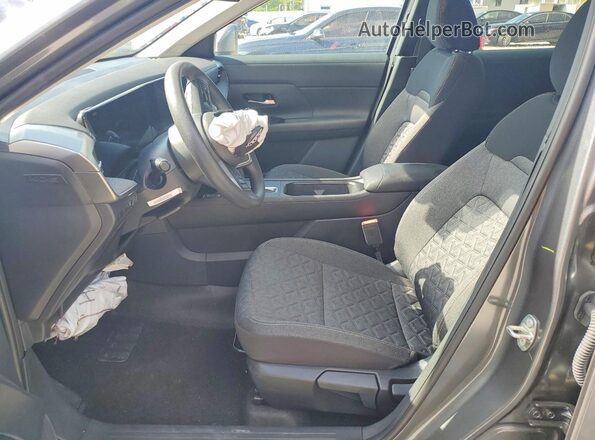 3N8AP6CA1SL429956 2025 NISSAN KICKS Gray Front interior view