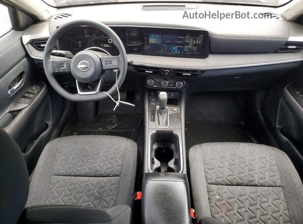 3N8AP6CA4SL427778 2025 NISSAN KICKS Gray წინა პანელის ხედი