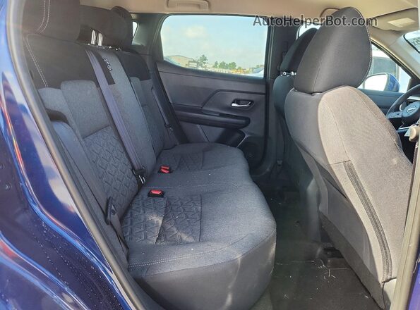 3N8AP6CA6SL428365 2025 NISSAN KICKS Blue Widok wnętrza z tyłu