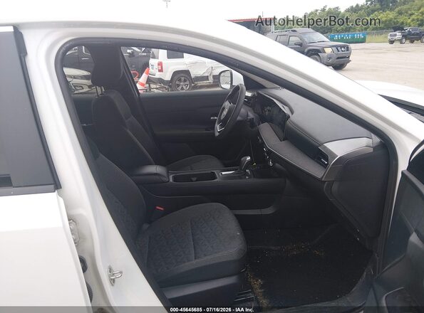 3N8AP6CA8SL302024 2025 NISSAN KICKS White Вид салону спереду