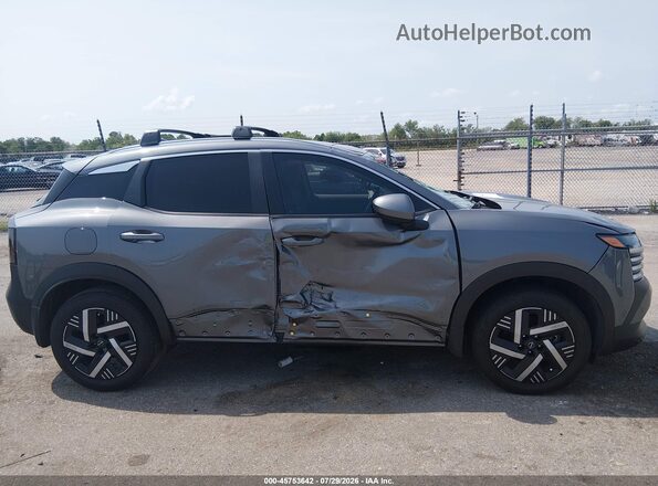 3N8AP6CA8SL370209 2025 NISSAN KICKS Gray წინა ხედი