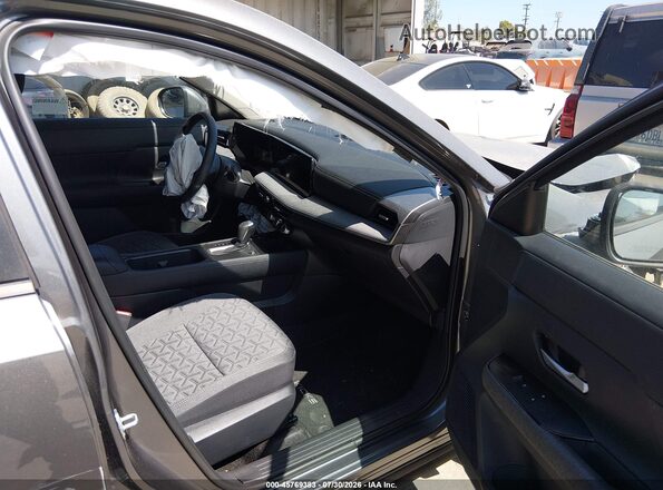 3N8AP6CA8SL417741 2025 NISSAN KICKS Серый Вид салона спереди