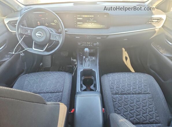 3N8AP6CB0SL401011 2025 NISSAN KICKS Silver Widok deski rozdzielczej