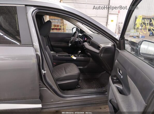 3N8AP6CB0TL366701 2026 NISSAN KICKS Gray Вид салону спереду