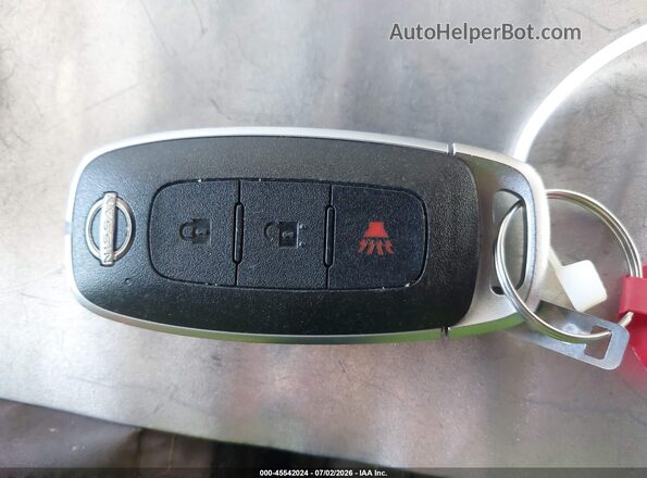 3N8AP6CB1SL344768 2025 NISSAN KICKS Red Dashboard view