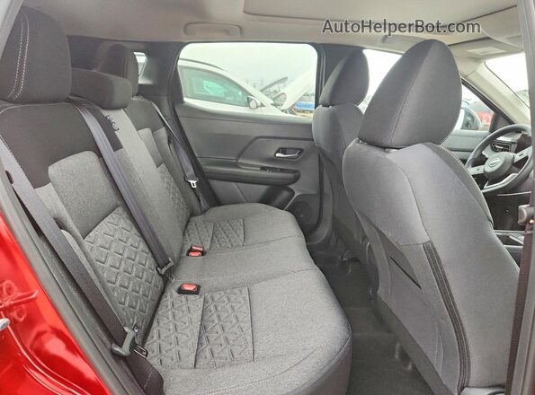 3N8AP6CB1TL317460 2026 NISSAN KICKS Red Rear seats view
