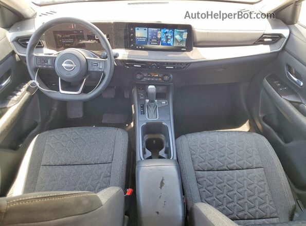 3N8AP6CB2TL365615 2026 NISSAN KICKS White წინა პანელის ხედი