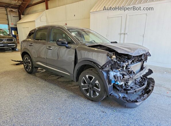 3N8AP6CB3TL374257 2026 NISSAN KICKS Gray Delantero derecho