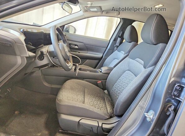 3N8AP6CB3TL374257 2026 NISSAN KICKS Gray Vista interior delantera