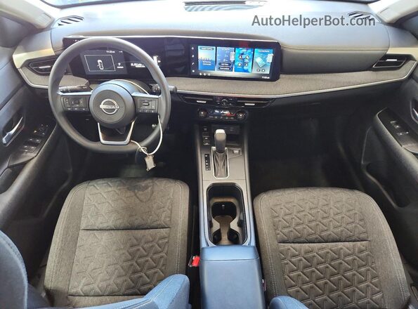 3N8AP6CB3TL374257 2026 NISSAN KICKS Gray Vista del salpicadero