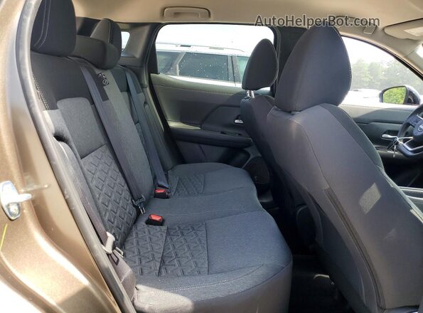 3N8AP6CB3TL390362 2026 NISSAN KICKS Brown Вид задньої частини салону