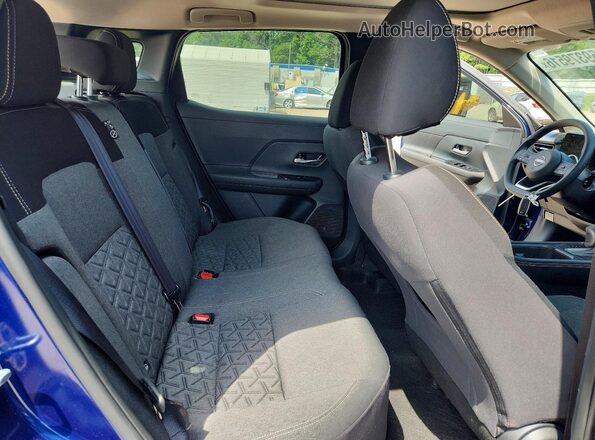 3N8AP6CB4SL382415 2025 NISSAN KICKS Синий Вид задней части салона