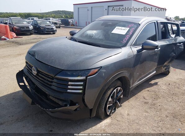3N8AP6CB4SL438885 2025 NISSAN KICKS Gray Առջևի ձախ երեք քառորդ տեսարան