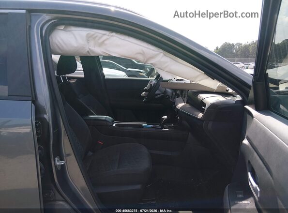 3N8AP6CB5SL432223 2025 NISSAN KICKS Серый Вид салона спереди