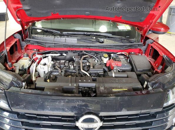 3N8AP6CB6SL390323 2025 NISSAN KICKS Red Vista del compartimento del motor